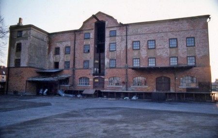 Manne Larssons koloniarvaruhus levererade varor till dagligvaru butiker hörnet Platensgatan Sveagatan 1970 talet Lkpg. 2006.